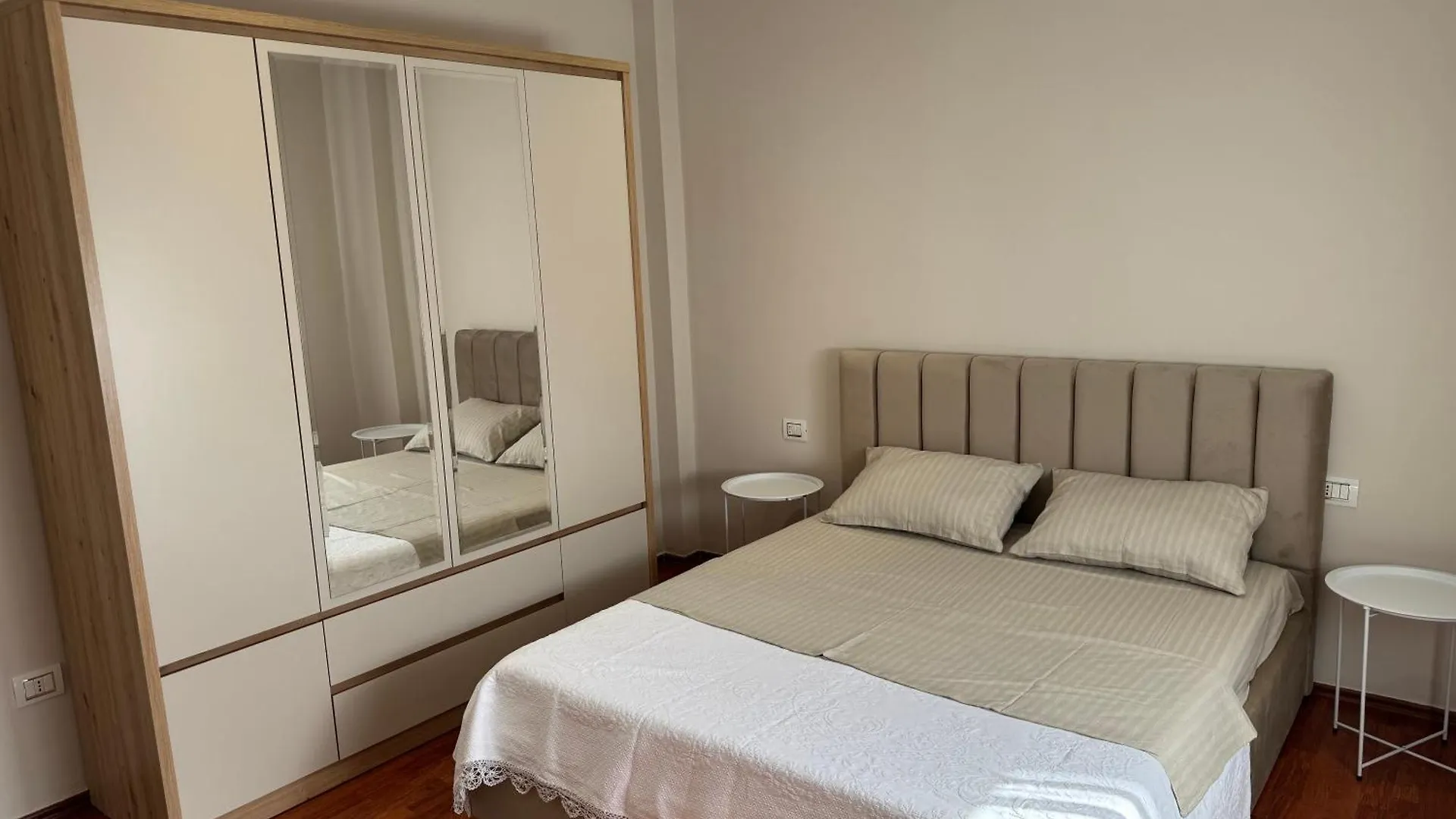 Liburna Apartments Tirana 0*,
